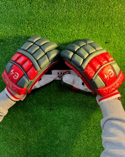 E4 LEGEND EDITION RED AND GREEN  BATTING GLOVES