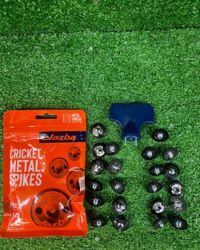 Jazba Metal Spikes with Key