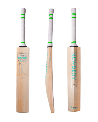 English Willow Cricket Bat – Lightweight & Durable